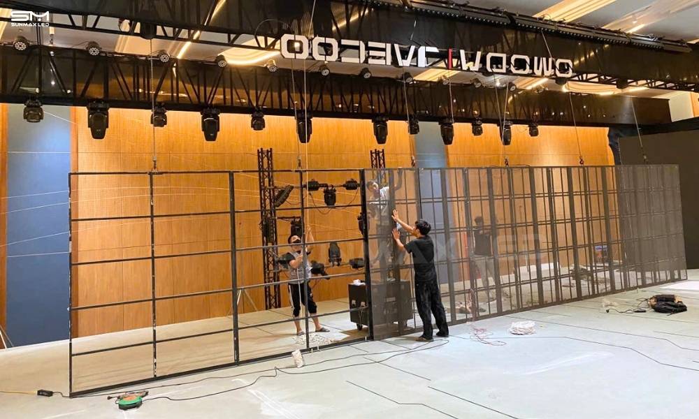 Dựng khung màn hình và xác định vị trí