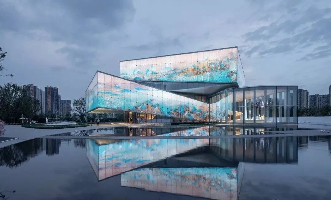 Màn hình LED quảng cáo trong suốt khi vào ban đêm