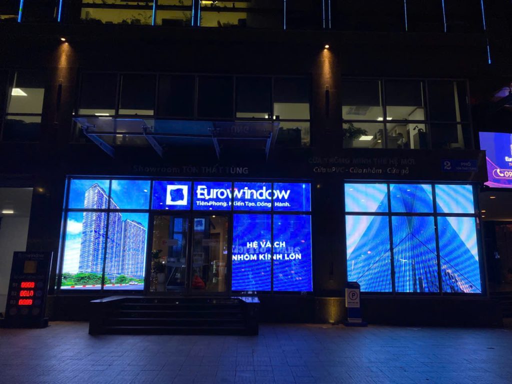 công trình lắp đặt màn hình led trong suốt tại eurowindow