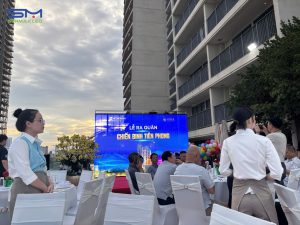 màn hình led trong suốt tại khách sạn wyndham soleil đà nẵng