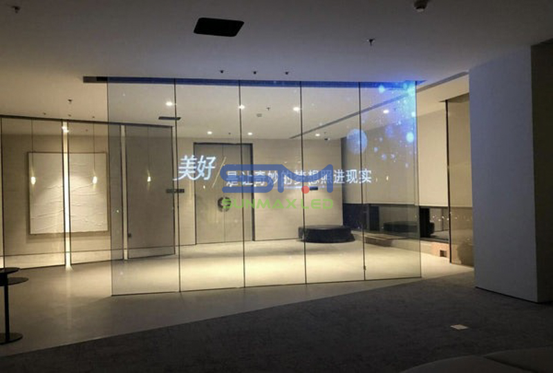 LED Film giải pháp hiện thị trong suốt cho các TTTM