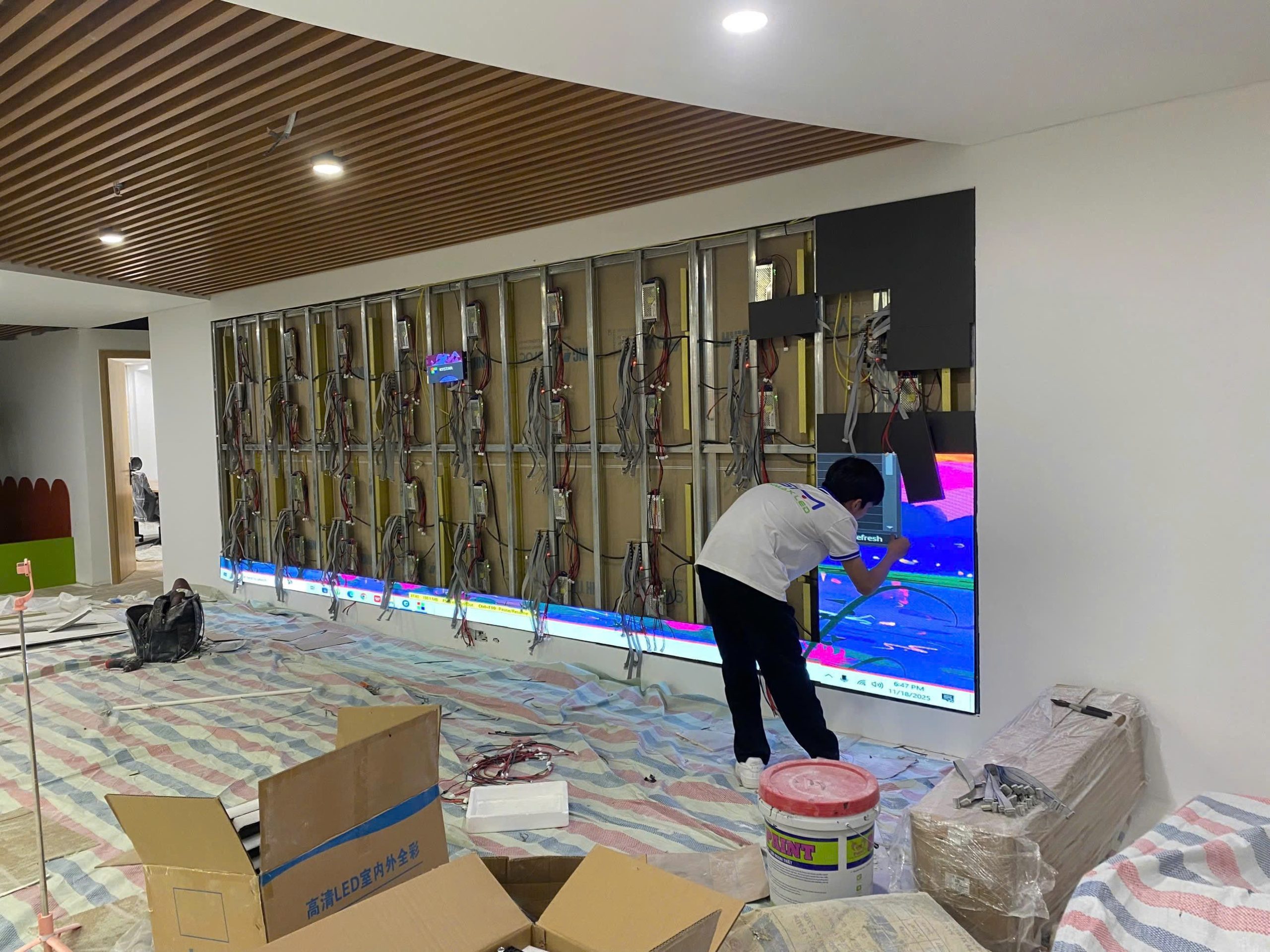 Thay thế, linh kiện mới vẫn tương thích 100% về màu sắc