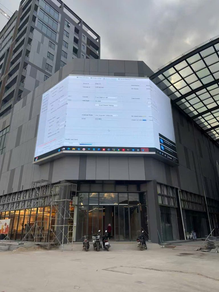 Dự Án Màn Hình LED P5 Ngoài Trời 245m² Tại Campuchia