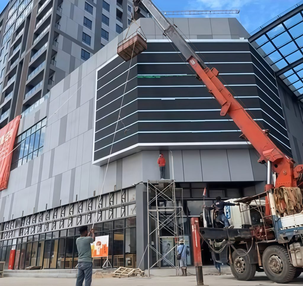 Màn Hình LED P5 Ngoài Trời 245m² Tại Campuchia